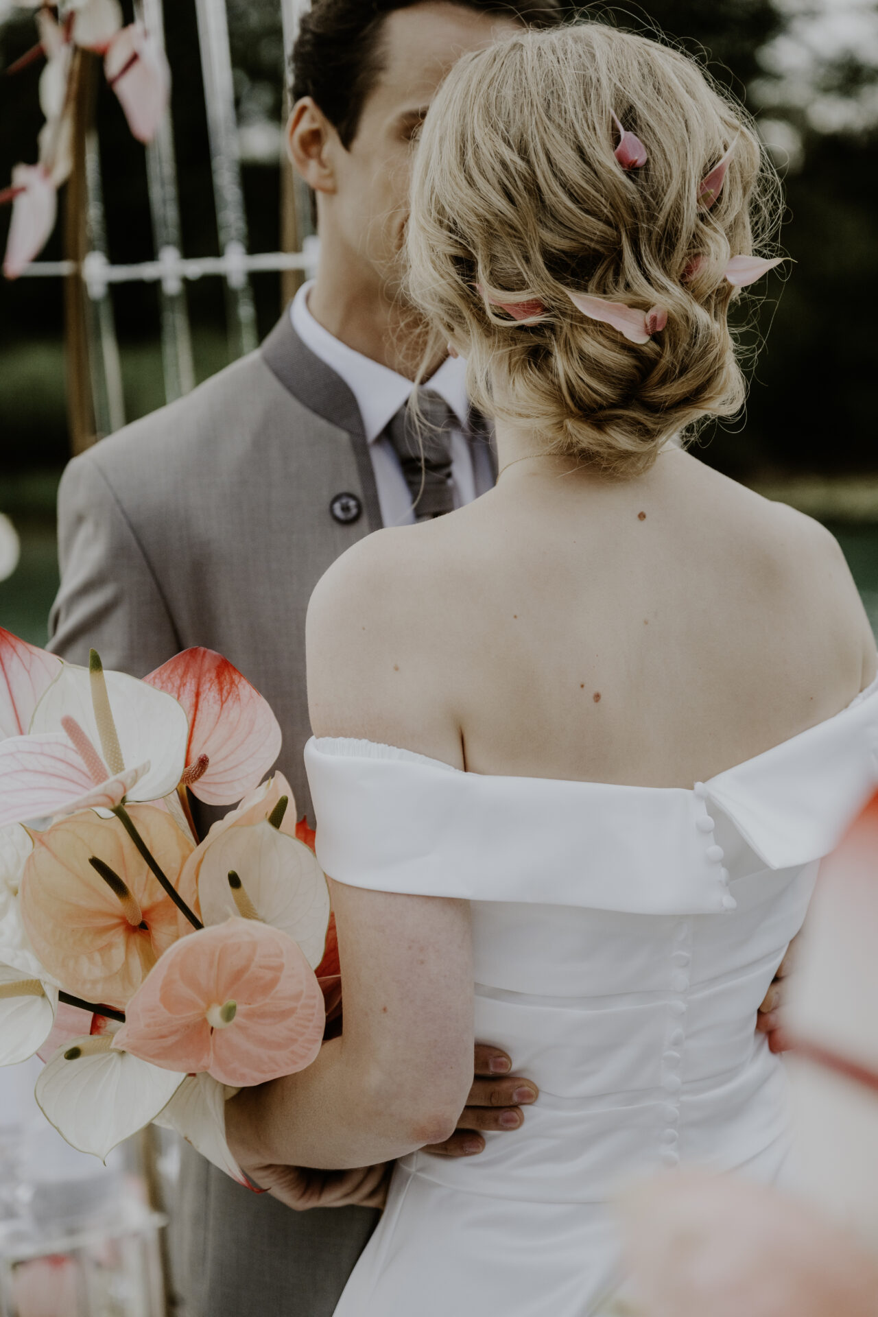 Brautstyling — Peach & Soft Rose